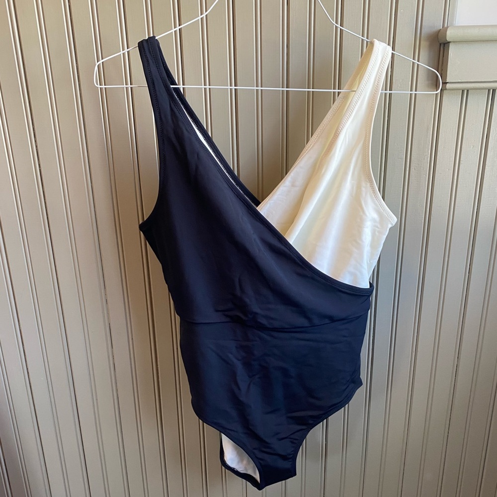 New - Solid & Striped - Black White Ballerina One Piece Swimsuit - Large